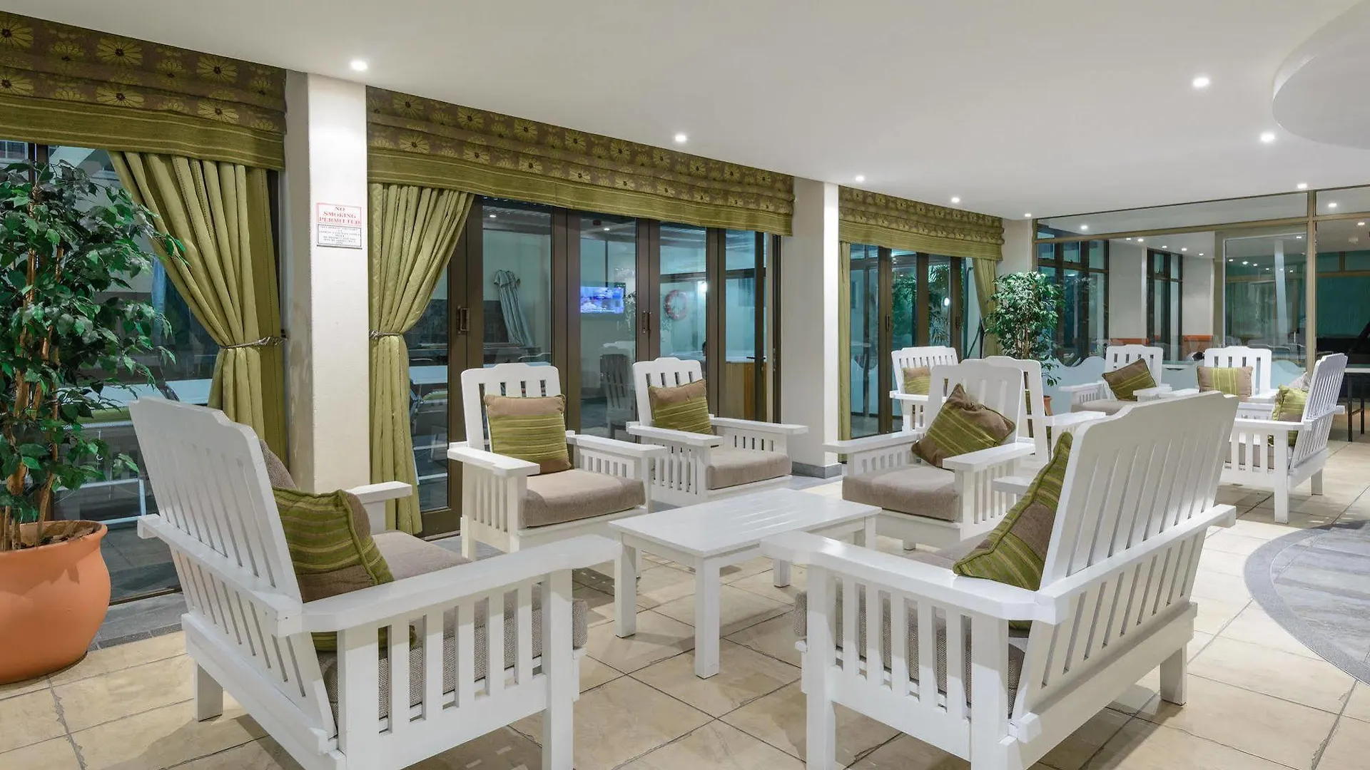 Royal Atlantic Aparthotel Cape Town